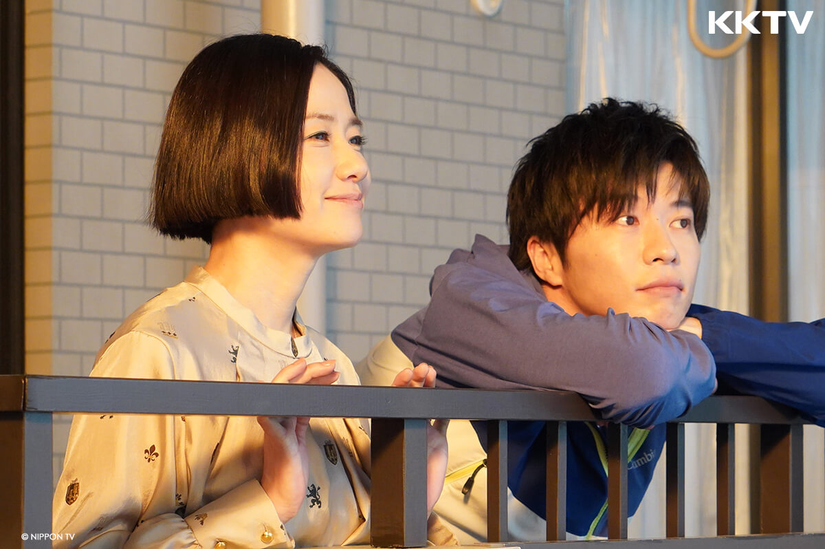  《 大叔的愛 》 田中圭 、1980年代玉女掌門人 原田知世 上演相差15歲的模範姐弟戀夫妻。 